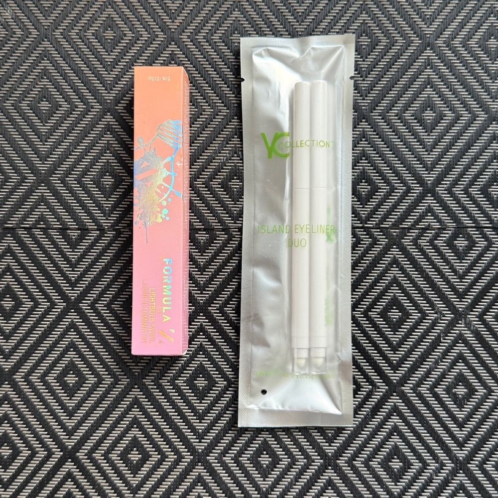 NY Collection Party Supplies Silver and White